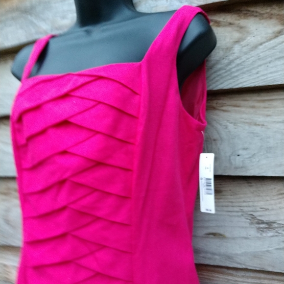 NWT🆕 New Directions Dress Sleeveless Pleated Criss Cross Front Pink Size 8 NWT - Picture 2 of 12